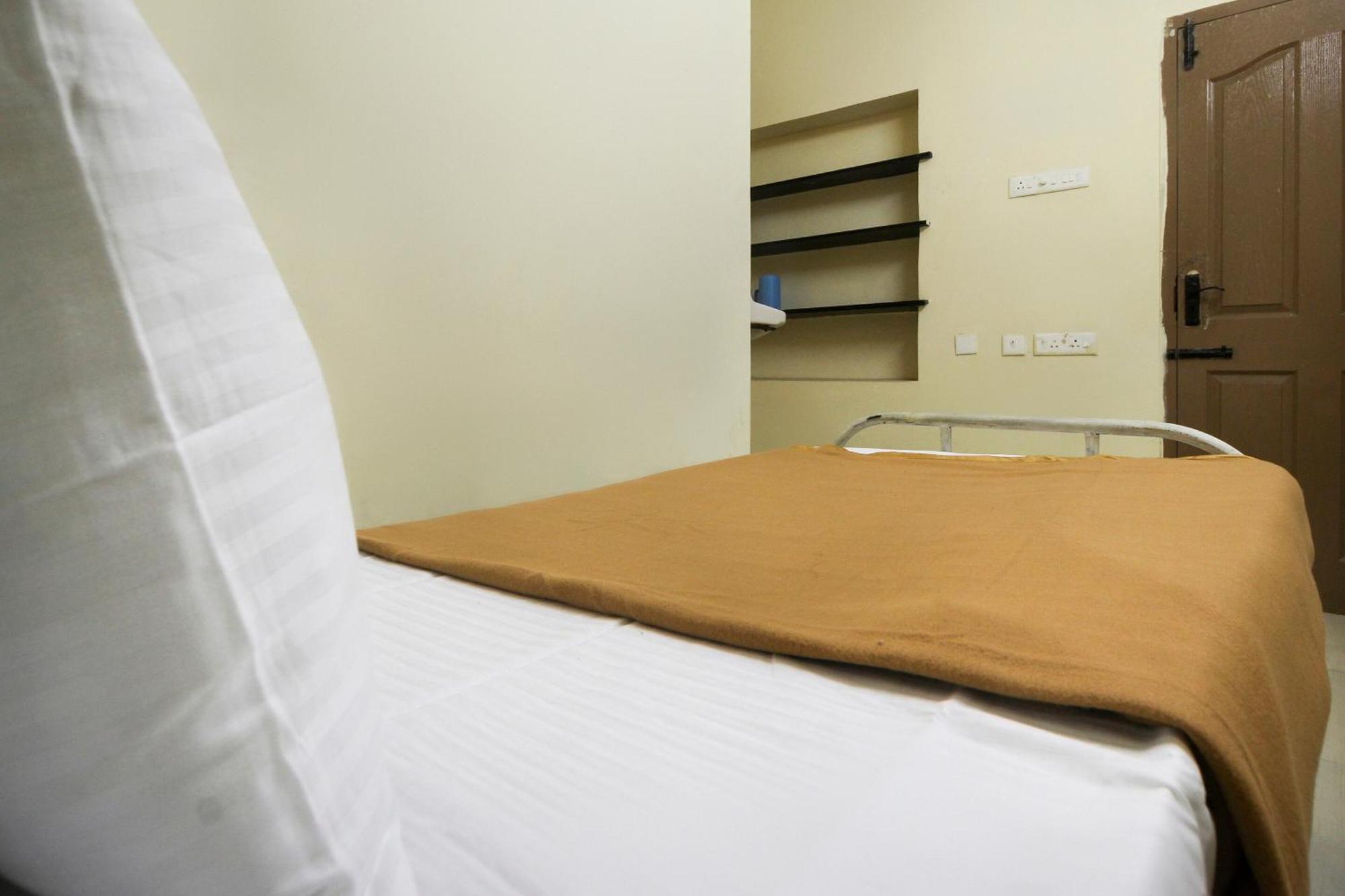 Hotel Spot On Jayalakshmi Residency Non Ac Kovilpatti Exterior foto